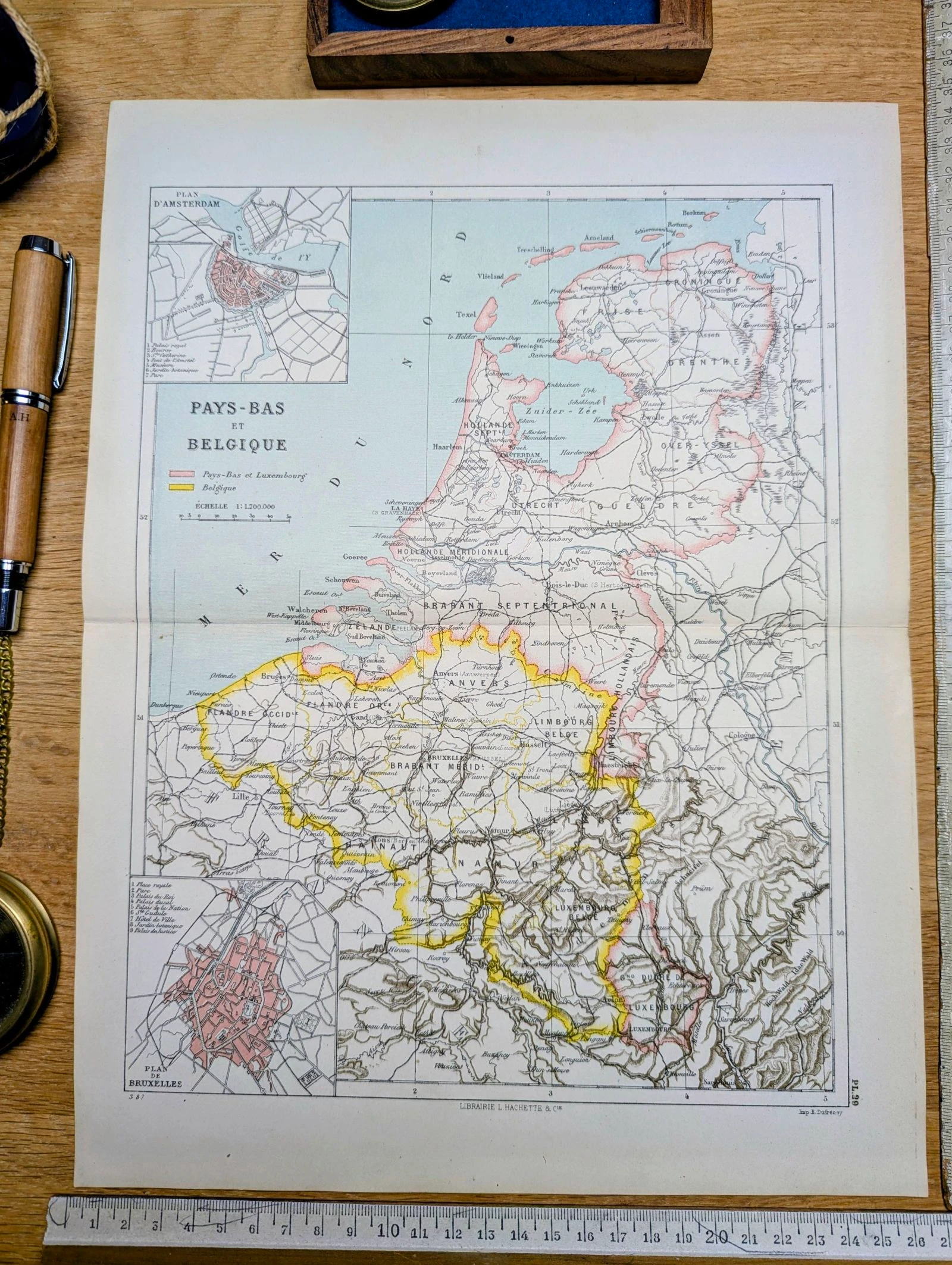 Pays-Bas et Belgique, carte d'époque, 1887, Authentique.